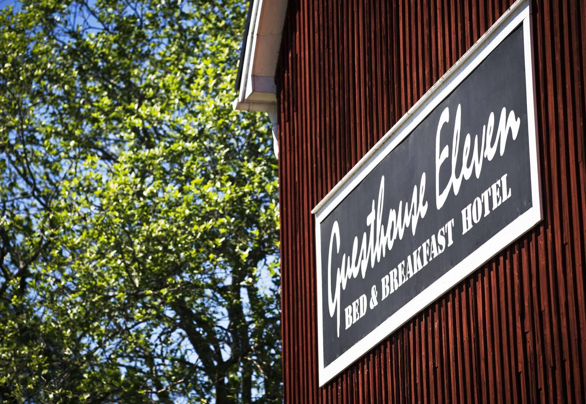 Guesthouse Eleven Hotel Arvika Exterior foto